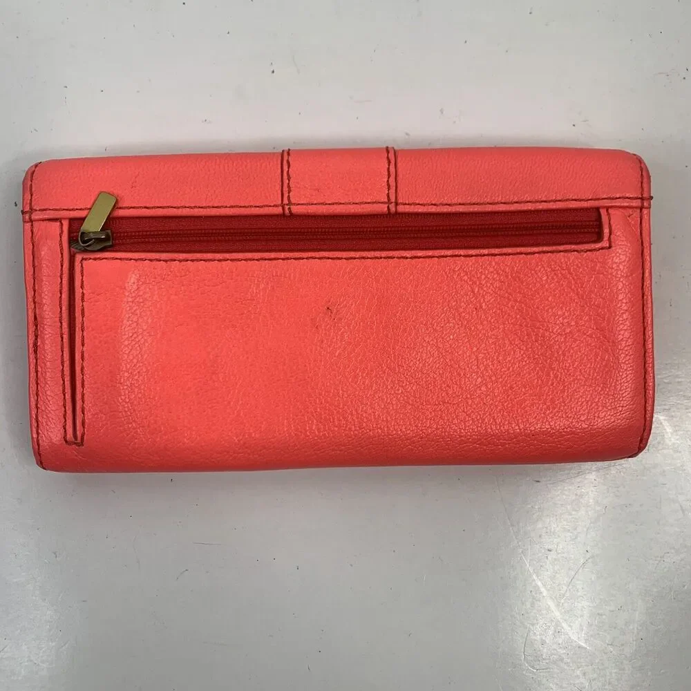 Fossil hot pink